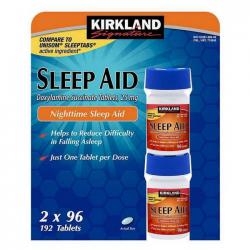 Kirkland Signature Sleep Aid Tablets แพคคู่ 2 กระปุก x 96 เม็ด ตัวช่วยในการนอนหลับ สำหรับผู้ใหญ่และเด็กอายุ 12 ปีขึ้นไป ที่มีปัญหานอนไม่หลับ นอนหลับไม่สนิท หรือหลับไม่ลึก ตื่นบ่อยๆ เป็นครั้งคราวค่ะมี Doxylamine Succinate 25mg เป็น Active Ingredient ค่ะ ซึ