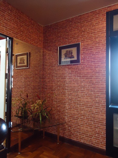 ลูกค้าแต่ง ออฟฟิต ลายอิฐ ต้นซุง