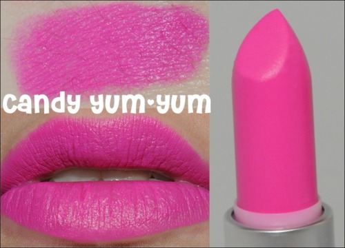 MAC Matte Lipstick #Candy Yum-Yum  ลิปสติกเนื้อด้าน สีชมพูสุดแซ่บ ให้ปากของคุณดูอวบอิ่ม น่าสัมผัส