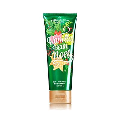 **พร้อมส่ง**Bath & Body Works Vanilla Bean Noel Body Cream 226 g. ครีมบำรุงผิวสุดเข้มข้น พร้อมยังให้ความหอมติดทนนานตลอดวัน กลิ่นหอมใหม่ กลิ่นหอมเหมือนขนม ท้อฟฟี่กลิ่นวนิลลาผสมคาราเมลเลยค่ะ สาวๆที่หลงใหลกลิ่นขนมหอมๆต้องไม่พลาดกลิ่นนี้นะค่ะ