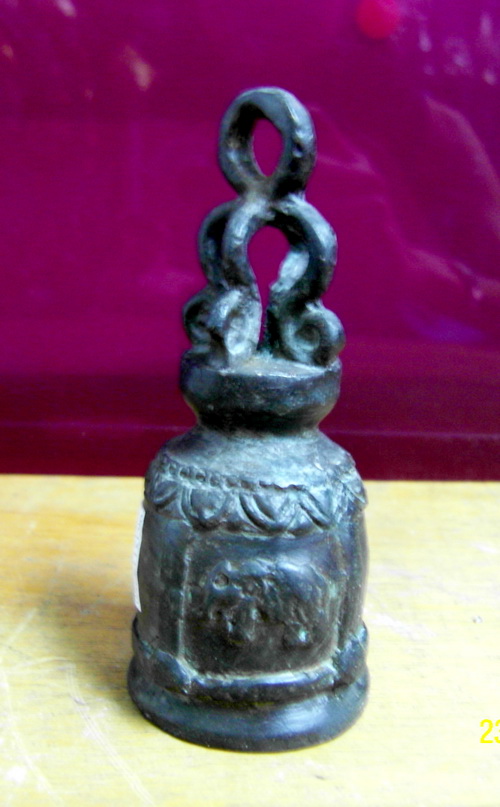 R001 กระดิ่ง ลายช้าง  Bronze Bell with Ancient Elephant design