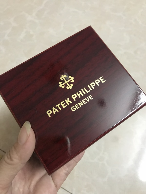 กล่องนาฬิกา แบบไม้สีโอ๊ค Patek Philippe