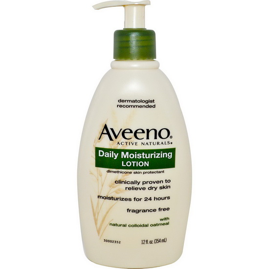 Aveeno Daily Moisturizing Lotion 354 ml. โลชันบำรุงผิวสูตรพิเศษ สำหรับผิวแห้งและผิวบอบบางแพ้ง่าย เด็กๆไช้ได้ดี ไม่แพ้หรือทำให้ให้เกิดอาการคัน ไม่มีส่วนผสมของน้ำหอม ใหม่แท้ 100% ส่งตรงจาก USA