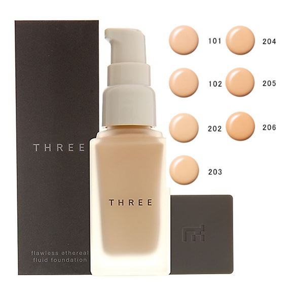 THREE Flawless Ethereal Fluid Foundation 30ml. รองพื้นสูตรลิควิดเพื่อผลลัพท์ผิวสวยสมบูรณ์แบบ ด้วยเนื้อสัมผัสที่กลมกลืนเป็นหนึ่งเดียวกับผิว จึงปกปิดแต่ไม่ปิดบังความงดงามของผิวที่แท้จริง