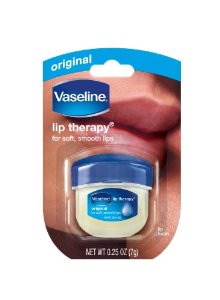 Vaseline Lip Therapy Original ขนาดพกพา 7 g. ลิปบาล์มวาสลีนไซส์มินิ สูตรไม่มีสีไม่มีกลิ่น บำรุงเรียวปากให้เนียนนุ่มชุ่มชื่นอวบอิ่มสุขภาพดี ปรนนิบัติผิวริมฝีปากด้วยปิโตรเลียมเจลลี่(ปิโตรทั่ม) และ โกโก้บัตเตอร์ เพิ่มความชุ่มชื่น คงสภาพผิวที่สมบูร