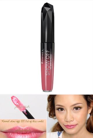 **พร้อมส่ง Rimmel London Show Off Lip Lacquer #300 Out of This World ลิปสติกสูตรน้ำ เนื้อเข้มข้นกว่าลิปกลอส แต่พิกเมนต์ชัด สีสด กลบสีปากได้เรียบเนียนสนิท สีสันชัดสุดๆค่ะ แท่งเดียวอยู่ไม่เหนียวเหนอะหนะ