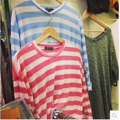 T-SHIRT/BLOUSES  เสื้อแขนยาวแฟชั่น เสื้อลายทางแฟชั่นสำหรับผู้หญิง Korean women stripe  long-sleeved t-shirt 