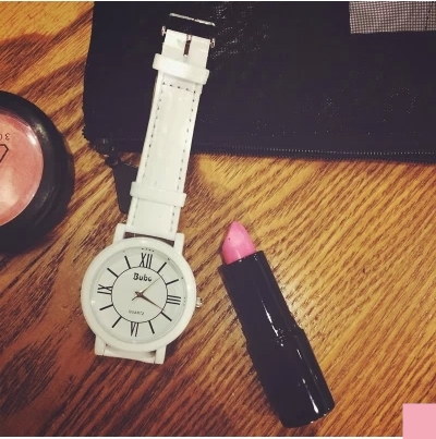 WATCH  นาฬิกาข้อมือแฟชั่น นาฬิกาสำหรับผู้หญิงแนววินเทจ minimalist  models  watches  fashion 