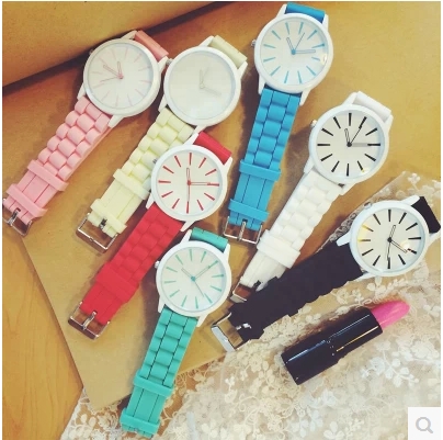WATCH  นาฬิกาข้อมือแฟชั่น นาฬิกาสำหรับผู้หญิงเทรนเกาหลี ice cream  and  candy-colored  classic  watches  fashion 