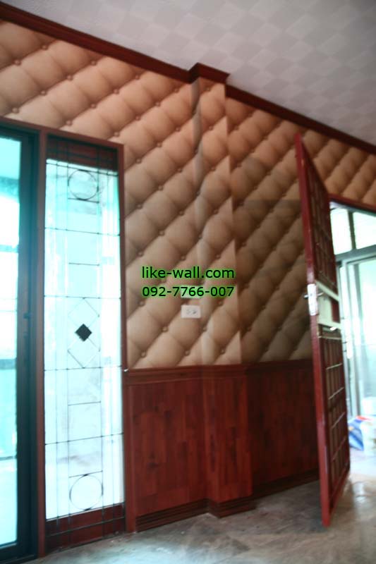 ผลงานการติดตั้งวอลเปเปอร์ลายหนังบุ ซอยลาซาล