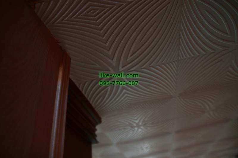 ผลงานการติดตั้งวอลเปเปอร์ติดฝ้าลายกราฟฟิก บ้านเดี่ยว ซอยลาซาล