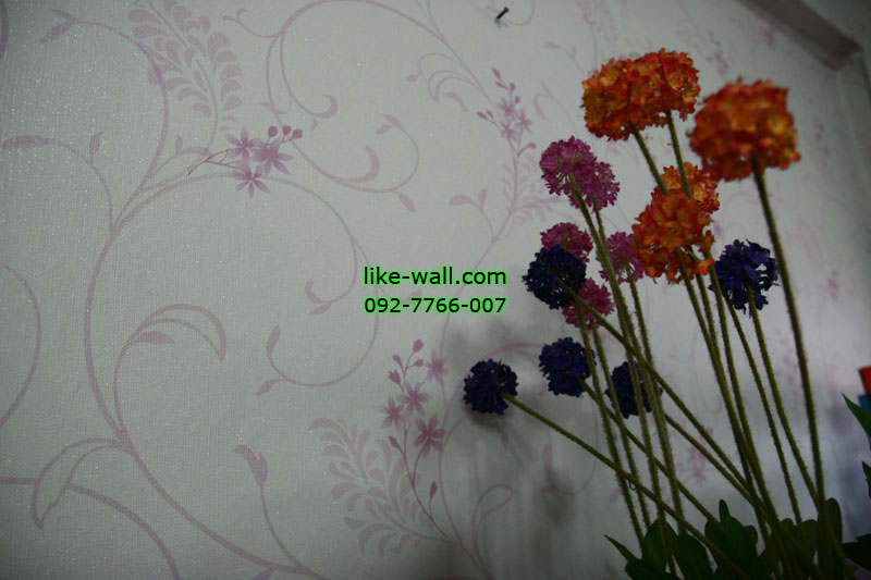 ผลงานการติดตั้ง วอลเปเปอร์ติดผนังลายดอกไม้ ใบไม้สีชมพู