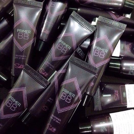 *พร้อมส่ง*Sola Primer BB Cream SPF37 PA++ 10ml. ขนาดทดลอง บีบีครีมผสมไพรมเมอร์เนื้อบางเบา ปรับผิวให้เรียบเนียน ปกปิดรูขุมขน ช่วยลดจุดปกพร่องต่างๆบนใบหน้า ในขณะเดียวกัน ก็ช่วยหน้าที่กระจายแสงทำให้หน้าขาวกระจ่างใสอย่างเป็นธรรมชาติ และช่วยควบคุมความมันเป็นเล