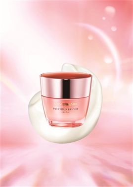 COVERMARK Precious Bright Cream W ปริมาณ 30 g. ครีมบำรุงผิวหน้า ช่วยคงความกระจ่างใส ทำให้ผิวชุ่มชื้น มีความกระชับ แลดูมีสุขภาพดี เนื้อครีมเนียนนุ่ม ซึมซาบเข้าสู่ผิวได้ง่าย ช่วยฟื้นฟูผิวที่เหนื่อยล้า สร้างผิวกระจ่างใสและดูสุขภาพดี ปราศจากความห