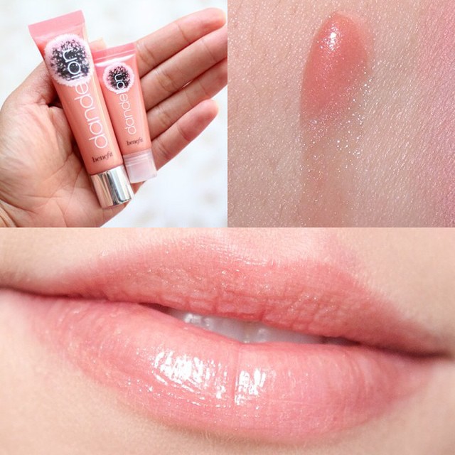 Benefit Dandelion Ultra Plush Lip Gloss ขนาดทดลอง 6.5 ml. สีชมพูอ่อนประกายมุก ลิปกลอสสีสวย ตัวเนื้อลิปไม่เหนอะ อีกทั้งให้สีสวยค่อนข้างชัดเจน ช่วยบำรุงปากให้ชุ่มชื่นไปในตัว ไม่เป็นคราบ เติมสวยได้บ่อยตามต้องการ