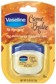 Vaseline Lip Therapy for Deliciously Kissable Lips Creme Brulee ขนาดพกพา 7 g. ลิปบาล์มวาสลีนไซส์มินิ กลิ่นหอมหวานดุจขนมแสนอร่อย บำรุงเรียวปากให้เนียนนุ่มชุ่มชื่นอวบอิ่มสุขภาพดี ปรนนิบัติผิวริมฝีปากด้วยปิโตรเลียมเจลลี่(ปิโตรทั่ม) และ โกโก้