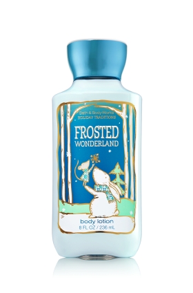 Bath & Body Works Frosted Wonderland Shea & Vitamin E Body Lotion 236 ml. โลชั่นบำรุงผิวสุดพิเศษ มีกลิ่นหอมติดทนนาน และซึมซาบสู่ผิวอย่างรวดเร็ว กลิ่นหอมคาราเมล แอปเปิ้ล และดอกมะลิ ให้อารมณ์หอมสดชื่นคะ