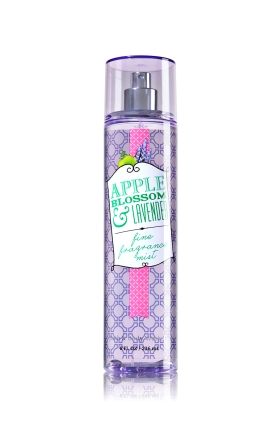 Bath & Body Works Apple Blossom & Lavender Fine Fragrance Mist 236 ml. สเปร์ยน้ำหอมที่ให้กลิ่นติดกายตลอดวัน กลิ่นหอมบริสุทธิ์ของกลิ่นผลไม้ หอมสดชื่นด้วยกลิ่นของแอปเปิ้ล ผลเสาวรส เติมกลิ่นให้หอมอบอวลยิ่งขึ้นด้วยกลิ่นลาเวนเดอร์ และดอกมะล