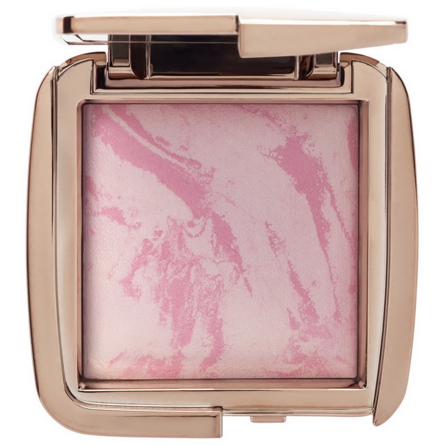 HOURGLASS Ambient Lighting Blush สี Ethereal Glow ชมพูนมหวานๆ บลัชออนไฮไลท์ยอดนิยม ในตลับสุดหรู สีสวยให้ความเป็นธรรมชาติ เหมาะสำหรับทุกๆสภาพผิว บลัชปัดแก้มแบบไฮบริด ส่วนผสมที่ลงตัวระหว่างพิกเม้นท์สีที่เข้มข้น และฟินนิชชิ้งพาวเดอร์ ให้สีแบบหลาก