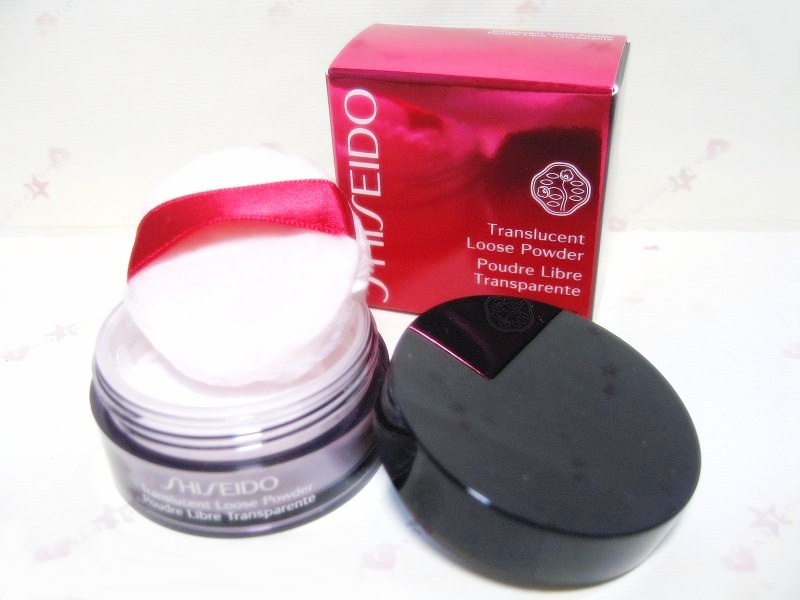 Shiseido Translucent Loose Powder ขนาดทดลอง 2g. แป้งฝุ่นโปร่งแสง เนื้อเนียนละเอียดบางเบา เข้าได้กับทุกสีผิวเพิ่มประกายให้ใบหน้าดูสวยโดดเด่น ปกปิดรูขุมขน ช่วยควบคุมความชุ่มชื่นให้กับใบหน้า