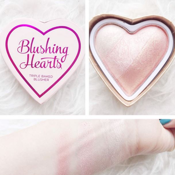 *พร้อมส่ง*Makeup Revolution MUR Blushing Hearts Triple Baked Blusher - Iced Hearts สีชมพูอ่อนใสน่ารัก ธรรมชาติ บรัชออนรูปหัวใจ 3 เฉดสี แพคเกจน่ารักมากๆ ดีไซน์เดียวกันกับ too faced รุ่นหัวใจเลยคะ แต่ราคาเบากว่าเยอะ เนื้อบรัชเปล่งประกายฉ่ำๆ ช่วยกระจายแสง
