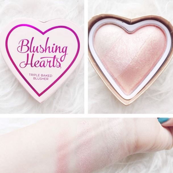 *พร้อมส่ง*Makeup Revolution MUR Blushing Hearts Triple Baked Blusher - Iced Hearts สีชมพูอ่อนใสน่ารัก ธรรมชาติ บรัชออนรูปหัวใจ 3 เฉดสี แพคเกจน่ารักมากๆ ดีไซน์เดียวกันกับ too faced รุ่นหัวใจเลยคะ แต่ราคาเบากว่าเยอะ เนื้อบรัชเปล่งประกายฉ่ำๆ ช่วยกระจายแสง