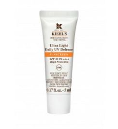 Kiehl's Ultra Light Daily UV Defense Sunscreen SPF 50 PA++++ ขนาดทดลอง 5ml. กันแดดสูตรปรับปรุงใหม่ ปกป้องได้มากกว่าถึง 3 เท่า บางเบา หน้าไม่มัน ไม่ก่อให้เกิดสิวอุดตัน ขยายการปกป้องผิวให้กว้างขึ้น ปกป้องผิวจากความหมองคล้ำ จุดด่างดำ และสภาว