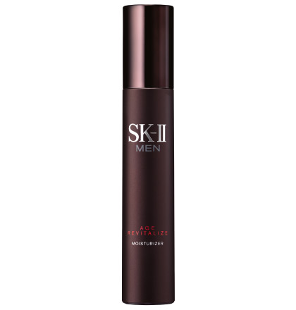 SK-II Men Age Revitalize Moisturizer 50 g. ดูแลผิวสำหรับผู้ชายโดยเฉพาะ ช่วยเพิ่มความชุ่มชื่น ลดความแห้งกร้าน ชะลอการเกิดริ้วรอยแห่งวัย ผิวกระชับขึ้น รูขุมขนเล็กลง ผิวเรียบเนียนขึ้น ความหมองคล้ำลดลง สีผิวสม่ำเสมอ เผยผิวกระจ่างใสอย่างเป็น