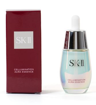 SK-II Cellumination Aura Essence 30 ml. เซรั่มบำรุงผิวให้ผิวดูขาวเจิดจรัสเปล่งประกาย อมชมพู ด้วยเซรั่มสีน้ำนมเข้มข้นซึ่งประกอบไปด้วย Soft Aura White และพิเทร่าTM เข้มข้น ช่วยคืนความกระจ่างใสให้ผิว ปรับสีผิวให้ดูเรียบเนียนสม่ำเสมอราวเปล่