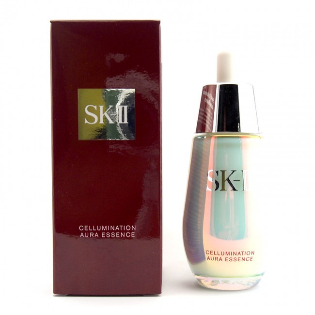 SK-II Cellumination Aura Essence 50 ml. เซรั่มบำรุงผิวให้ผิวดูขาวเจิดจรัสเปล่งประกาย อมชมพู ด้วยเซรั่มสีน้ำนมเข้มข้นซึ่งประกอบไปด้วย Soft Aura White และพิเทร่าTM เข้มข้น ช่วยคืนความกระจ่างใสให้ผิว ปรับสีผิวให้ดูเรียบเนียนสม่ำเสมอราวเปล่