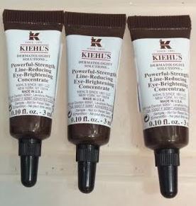 Kiehl's Powerful-Strength Line-Reducing Eye-Brightening Concentrate ขนาดทดลอง 3 ml. ทรีตเมนต์ที่ช่วยในการจัดการปัญหาริ้วรอยรอบดวงตา มีประสิทธิภาพสูงแต่มีความอ่อนโยนเหมาะสำหรับผิวรอบดวงตาอันบอบบาง ด้วยสูตรผสานส่วนผสมของวิตามินซีบริสุทธิ์ แ