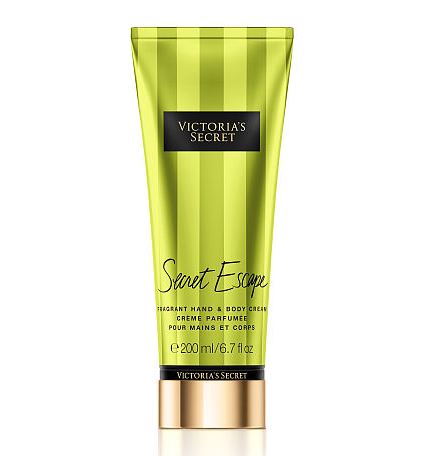 Victoria's Secret Secret Escape Fragrant Hand & Body Cream 200 ml.ครีมบำรุงผิวเข้มข้น กลิ่นดอกไม้หอมฟรีเซีย ฉีดแล้วจะให้กลิ่นหอมหวานไม่ฉุน ปลายๆกลิ่นจะมีกลิ่นผลไม้สดชื่น เหมาะกับสาวแอคทีฟที่ต้องการความหอมหวานคะ