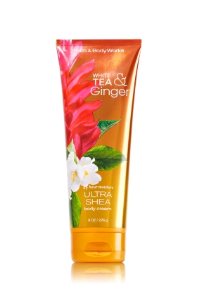 Bath & Body Works White Tea & Ginger 24 Hour Moisture Ultra Shea Body Cream 226g. ครีมบำรุงผิวสุดเข้มข้น มีกลิ่นหอมติดทนนาน ด้วยกลิ่นหอมใบชาผสมกลิ่นขิงอ่อนๆ ไม่ฉุนอย่างที่คิดนะ เพราะกลิ่นจะมีกลิ่นมัคส์มาช่วยให้กลิ่นนุ่มนวลขึ้น กลายเป็น