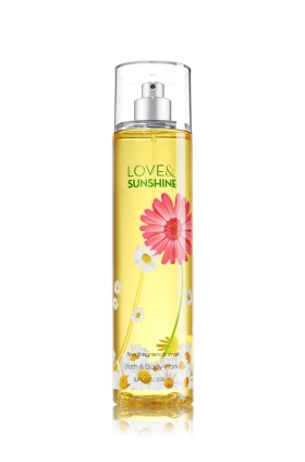 Bath & Body Works Love & Sunshine Fine Fragrance Mist 236 ml. สเปร์ยน้ำหอมที่ให้กลิ่นติดกายตลอดวัน ด้วยกลิ่นหอมของดอกเดซี่ผสมกลิ่นหอมสดชื่นของมะนาวและสตรอเบอรี่ กระตุ้นความรู้สึกสดชื่นดั่งกลิ่นหอมของดอกไม้ยามเช้าคะ