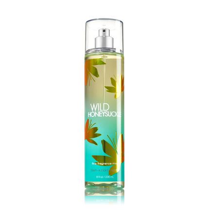 Bath & Body Works Wild Honeysuckle Fine Fragrance Mist 236 ml. สเปร์ยน้ำหอมที่ให้กลิ่นติดกายตลอดวัน ด้วยกลิ่นหอมโทนผลไม้ มะนาว พีช และเมล่อน ผสมกลิ่นดอกฟรีเซีย มะลิ และกุหลาบ รวมกลิ่นหอมยอดฮิตไว้ในกลิ่นเดียว หอมคะ