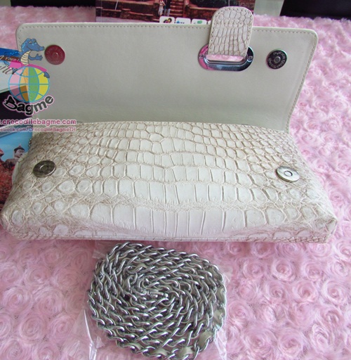 พร้อมส่ง กระเป๋าถือครัช BT242 หนังท้อง