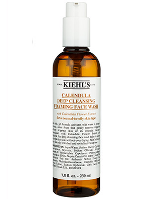 Kiehl's Calendula Deep Cleansing Foaming Face Wash 230ml. โฟมล้างหน้าสูตรอ่อนโยน สารสกัดจากดอกคาเลนดูลา เป็นเครื่องยาจีนแผนโบราณชนิดหนึ่ง มีคุณสมบัติในการขจัดพิษและต้านไวรัสที่ทรงประสิทธิภาพในสูตรผสมของคีลส์ มอบการดูแลปลอบประโลมผิวธรรมดาถ