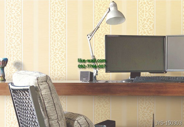 ผลงานตัวอย่างในการติดวอลเปเปอร์ติดผนัง มุมห้องทำงาน ลายเส้นขดในทางตรง สไตล์หลุยส์
