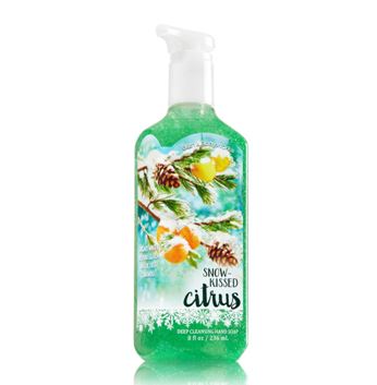 **พร้อมส่ง**Bath & Body Works Snow-Kissed Citrus Deep Cleansing Hand Soap 236 ml. เจลล้างมือฆ่าเชื้อโรค ใช้กับน้ำ มีเม็ดสครับช่วยขัดผิวมือให้สะอาดยิ่งขึ้น มีกลิ่นหอมติดทนนาน โทนกลิ่นมะนาวหอมนุ่มๆหวานๆ เหมือนขนมกลิ่นมะนาวคะ