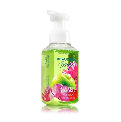 **พร้อมส่ง**Bath & Body Works Beautiful Day Gentle Foaming Hand Soap 259 ml. โฟมล้างมือเนื้อโฟมนุ่ม อ่อนโยนต่อผิวบำรุงผิวให้ผิวนุ่มชุ่มชื่นไม่แห้งตึงหลังการใช้ กลิ่นหอมสดชื่นของแอปเปิ้ลผสมกับกลิ่นของดอกเดซี่ หอมน่ารักๆ กลิ่นคล้ายๆน้ำหอมของ DKNY แอปเปิ้