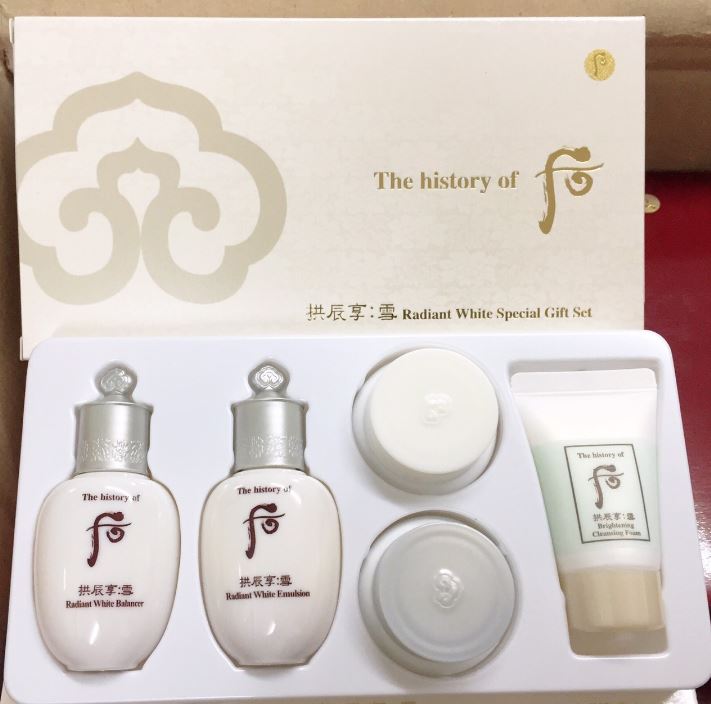 The History of Whoo Gong Jin Hyang Seol Radiant White 5 pcs Special Gift Kit เซ็ทครีมบำรุงผิวขาวเพื่อผิวกระจ่างใส ตำรับชาววังของเกาหลี เปลี่ยนผิวหมองคล้ำให้เจิดจรัสกระจ่างใสความลับของสนมเอก "หยางกุ้ยเฟย" ที่สามารถคงผิวสวยดังกระเบื้อง