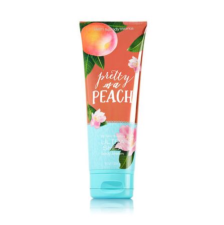 Bath & Body Works Pretty as a Peach 24 Hour Moisture Ultra Shea Body Cream 226g. ครีมบำรุงผิวสุดเข้มข้น มีกลิ่นหอมสดชื่นของพีชผสมกับดอกมะลิ หอมโทนผลไม้หอมหวานกำลังดีคะ