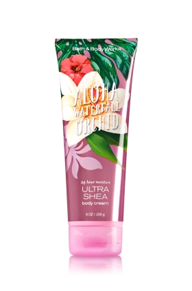 **พร้อมส่ง**Bath & Body Works Aloha Waterfall Orchid 24 Hour Moisture Ultra Shea Body Cream 226g. ครีมบำรุงผิวสุดเข้มข้น เติมความชุ่มชื่นให้กับผิวที่ต้องการการบำรุงเป็นพิเศษอีกทั้งมีกลิ่นหอมติดทนนาน มีกลิ่นหอมโทนดอกไม้เขตร้อน ดอกชบาผสมกลิ่นมัคส์หอมนุ่