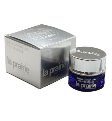 La Prairie Skin Caviar Luxe Cream ขนาดทดลอง 5 ml. ครีมบำรุงที่ช่วยยกกระชับผิว ช่วยให้ผิวเนียนนุ่ม ขาวกระจ่างสดใส พร้อมแก้ปัญหารูขุมขนกว้าง ด้วยสารสกัดจากคาเวียร์ ซึ่งเป็นวัตถุดิบชั้นเลิศจากธรรมชาติ ช่วยเพิ่มความยืดหยุ่นและช่วยปรับโทนสีผิวได้อย่า