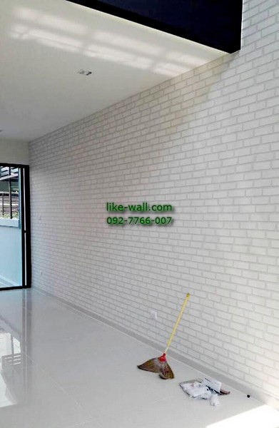 ผลงานตัวอย่าง การติดวอลเปเปอร์ติดผนัง ลายก้อนอิฐ  ย่านทาว์นโฮม อีโคสเปซ