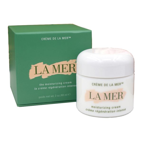 LA MER The Moisturizing Cream ไซส์จริง 60 ml. มอยเจอร์ครีมเข้มข้น ให้ความชุ่มชื่นพิเศษ ช่วยให้เส้นริ้วและริ้วรอยลดเลือนลง ผิวแลดูกระชับ รูขุมขนดูจางลง ผิวแลดูอ่อนเยาว์ขึ้น กระจ่างใส เปล่งประกายผิวสุขภาพดี 