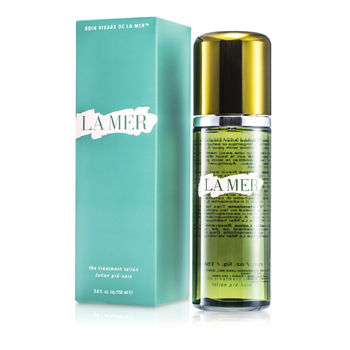 LA MER The Treatment Lotion 150ml. เตรียมผิวให้พร้อม คืนความสดใส ในขั้นตอนแรกของการบำรุงผิว โลชั่นสุดหรูช่วยเพิ่มพลังให้ผิวด้วย Liquid Energy สูตรลับจากท้องทะเล และ Miracle Broth  เอกสิทธิ์หนึ่งเดียวจาก La Mer ช่วยเตรียมผิวและเติมความชุ่มชื่นใ