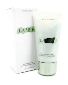 LA MER The Brilliance White Cleansing Foam 125ml. โฟมล้างหน้าสำหรับทุกสภาพผิว ผิวหน้าที่สะอาด กระจ่างใส คงความชุ่มชื่น สัมผัสได้ถึงผิวนุ่ม ชุ่มชื่น เบาสบาย โฟมเนื้อนุ่ม ชะล้างสิ่งสกปรก ความมันส่วนเกิน และสิ่งตกค้างได้อย่างหมดจดปรับความชุ่มชื่น