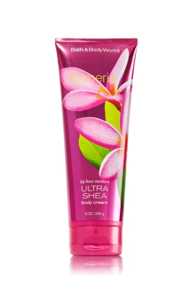 **พร้อมส่ง**Bath & Body Works Plumeria 24 Hour Moisture Ultra Shea Body Cream 226g. ครีมบำรุงผิวสุดเข้มข้น เติมความชุ่มชื่นให้กับผิวที่ต้องการการบำรุงเป็นพิเศษอีกทั้งมีกลิ่นหอมติดทนนาน มีกลิ่นแนวสปาทะเลเขตร้อน ด้วยกลิ่นของดอกลีลาวดีสีชมพู และดอกมะลิ ใ