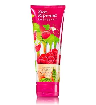Bath & Body Works Sun-Ripened Raspberry 24 Hour Moisture Ultra Shea Body Cream 226g. ครีมบำรุงผิวสุดเข้มข้น เติมความชุ่มชื่นให้กับผิวที่ต้องการการบำรุงเป็นพิเศษอีกทั้งมีกลิ่นหอมติดทนนานตลอดวัน
